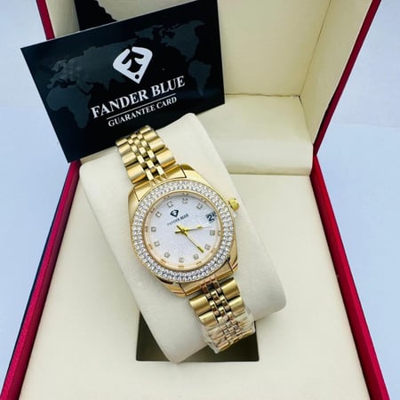 ساعة فاخرة بفص  سير ذهبي نسائي من فاندربلو