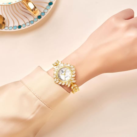 ساعة سهرة فص كرستال نسائية من ماكسويل