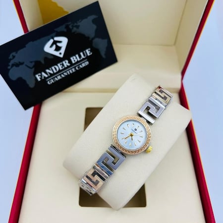 ساعة رسمية دائرية  نسائية من فاندربلو