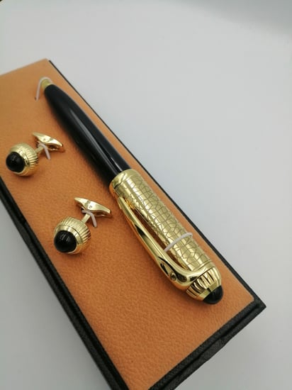 طقم قلم وكبك