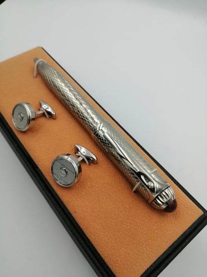 طقم قلم وكبك فاخر رجالي