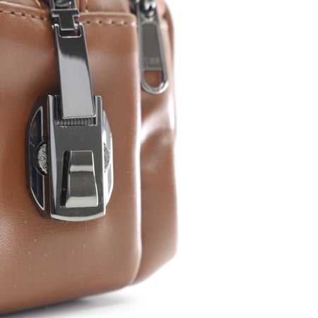 شنطة S-TOP الجلدية مع خاصية قفل الحماية