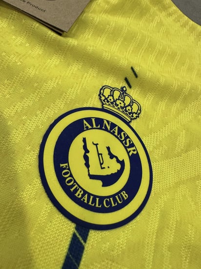 تيشيرت النصر الأساسي 2023 (فئة اللاعبين)