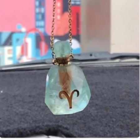 قنينة الفلورايت الأخضر