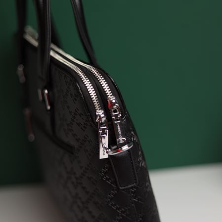 شنطة فيرزاتشي لابتوب  VR1