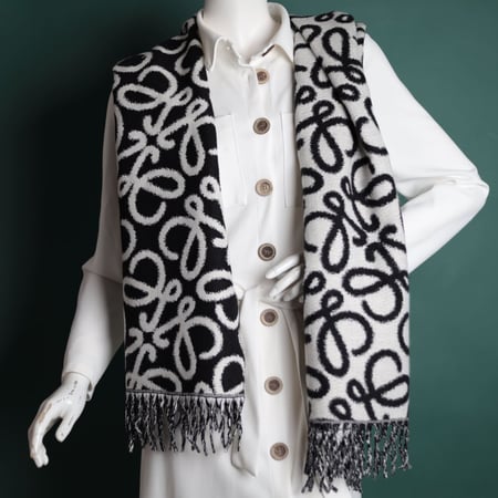 شال لويفي LO10