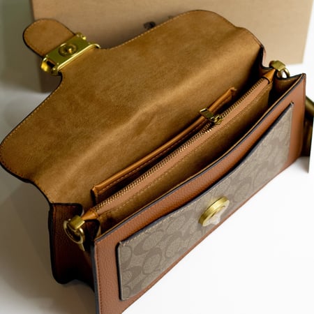 شنطة كوتش تابي بعلامة كوتش 26  CO118