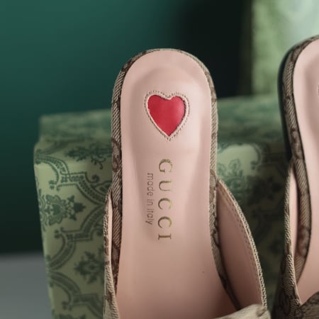 سليبر قوتشي برنستاون نسائي GO101