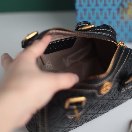 توري بورش مونوجرام ميني براييل  T105