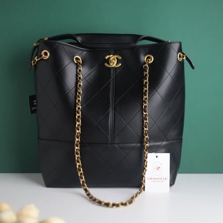 شنطة شانيل ماكسي هوبو c146