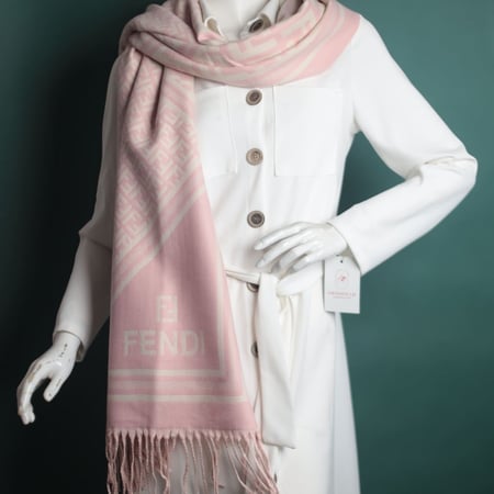 شالات فندي حرف