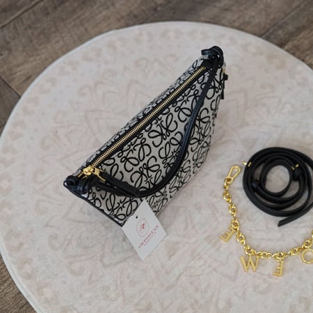 شنطة لويفي نسائي L110