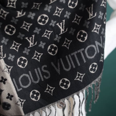 شال لويس فيتونLF102