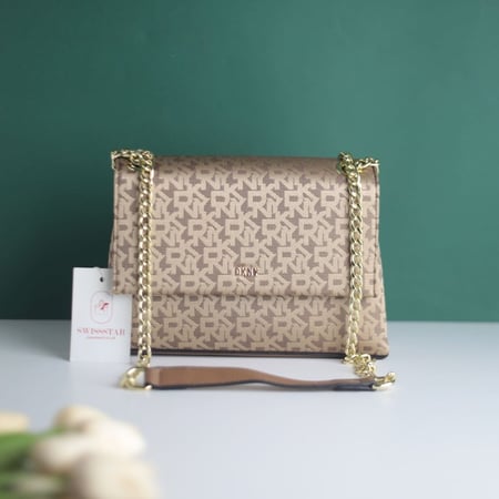 شنطة دكني نسائي D123