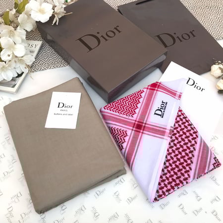 شماغ وثوب ديور