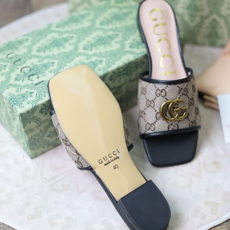 سليبر قوتشي GU07