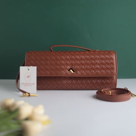 شنطة بوتيغا أنديامو كلتش BT101