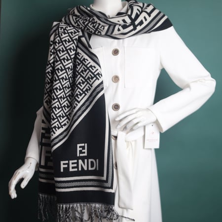 شالات فندي حرف