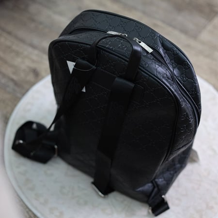 شنطة ضهر قوتشي G150