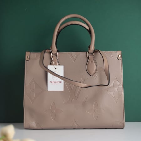 شنطة لويس فيتون أون ذا جو وسط LF121