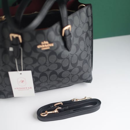 شنطة كوتش تاتوم كاريل 40  CO126