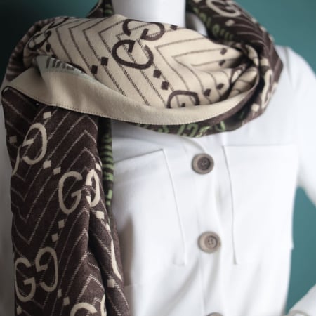 شال قوتشي G110