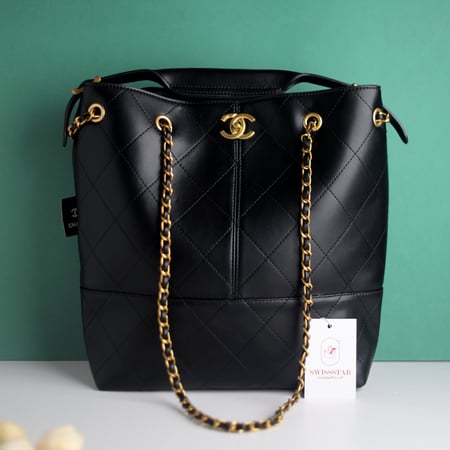 شنطة شانيل ماكسي هوبو c146