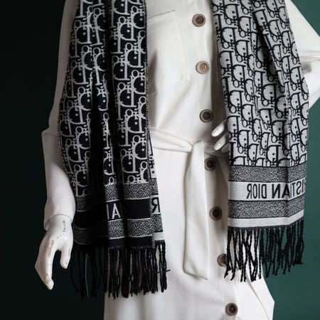 شال ديور R109