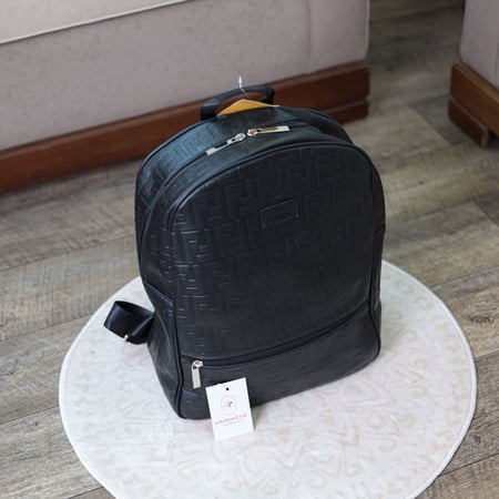 شنطة ضهر فندي F150