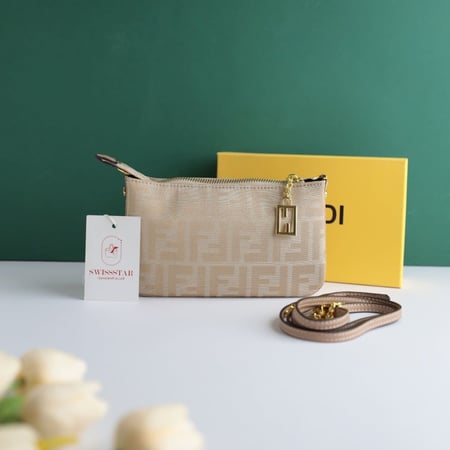 شنطة فندي باجيت F119