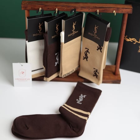 جوارب سان لوران