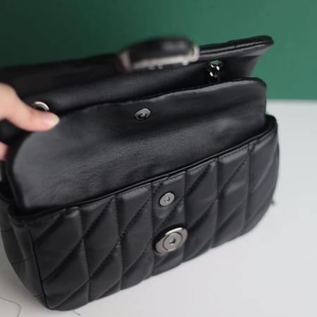 شنطة كوتش نسائي CO121