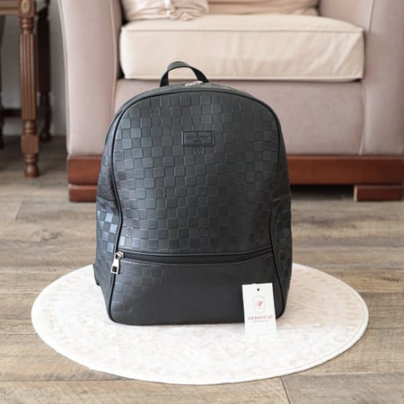 شنطة ضهر لويس فيتون LF175