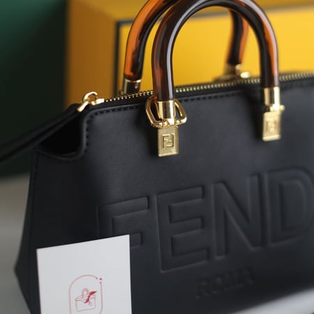 شنطة فندي باي ذا واي F102