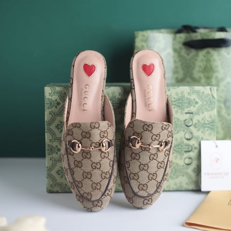 سليبر قوتشي برنستاون نسائي GO101