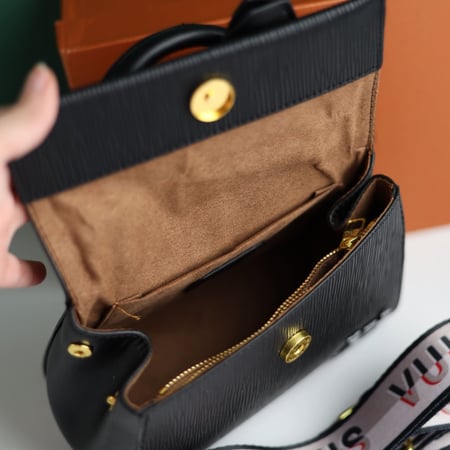 شنطة لويس فيتون كلوني LF108