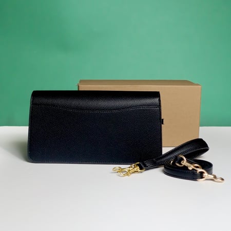 شنطة كوتش تابي بعلامة كوتش 26  CO118