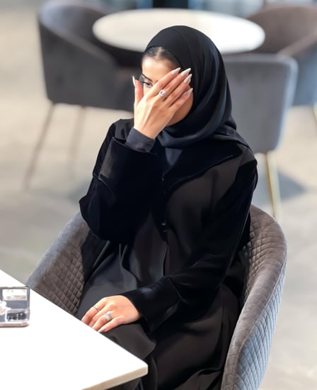 عباية لياقة مخمل