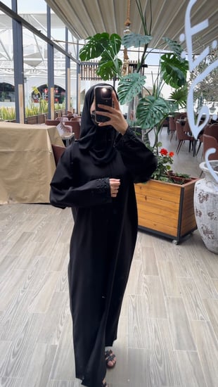 عبايات ملكي كم خرز يد