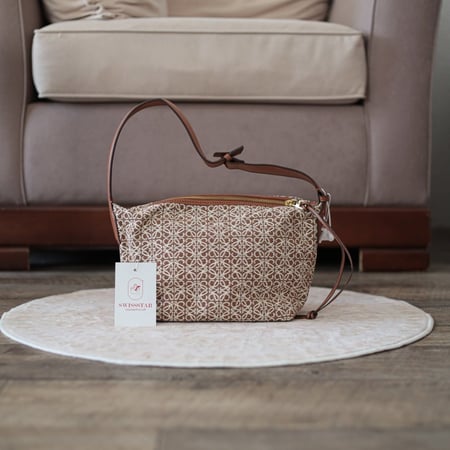 شنطة لويفي كيوب صغيرة L104