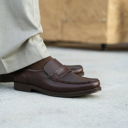 حذاء (CLASSIC) Dress Comfort جلد بقر طبيعي باللون البني