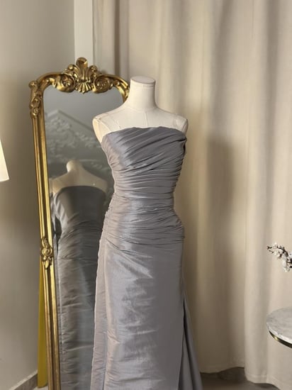 فستان رمادي فاخر بتصميم أنيق وجذاب 5484