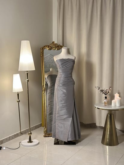 فستان رمادي فاخر بتصميم أنيق وجذاب 5484