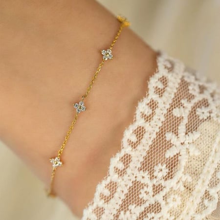 اسوارة فان كليف ذهبي