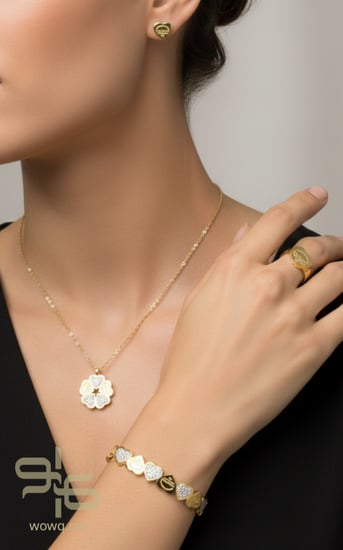 طقم فاخر 4 قطع - ذهبي