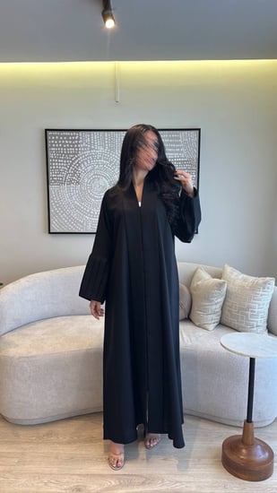 عباية كتان سادة باكمام كسرات