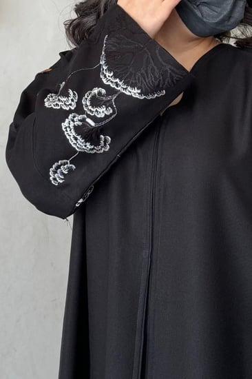 عباية رغد