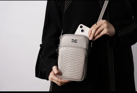 شنطة كروس جلد