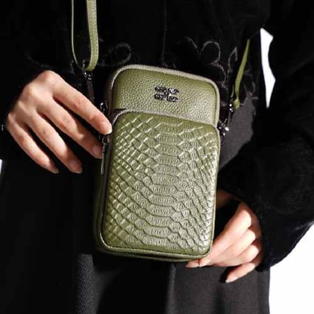 شنطة صغيره للجوال جلد