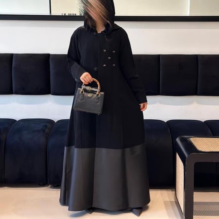 عباية كريب سيراميك مع تفتة ميكادو وتطريز فاخر (022)